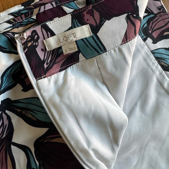 Ann Taylor LOFT pencil skirt size 6 - Picture 2 of 5